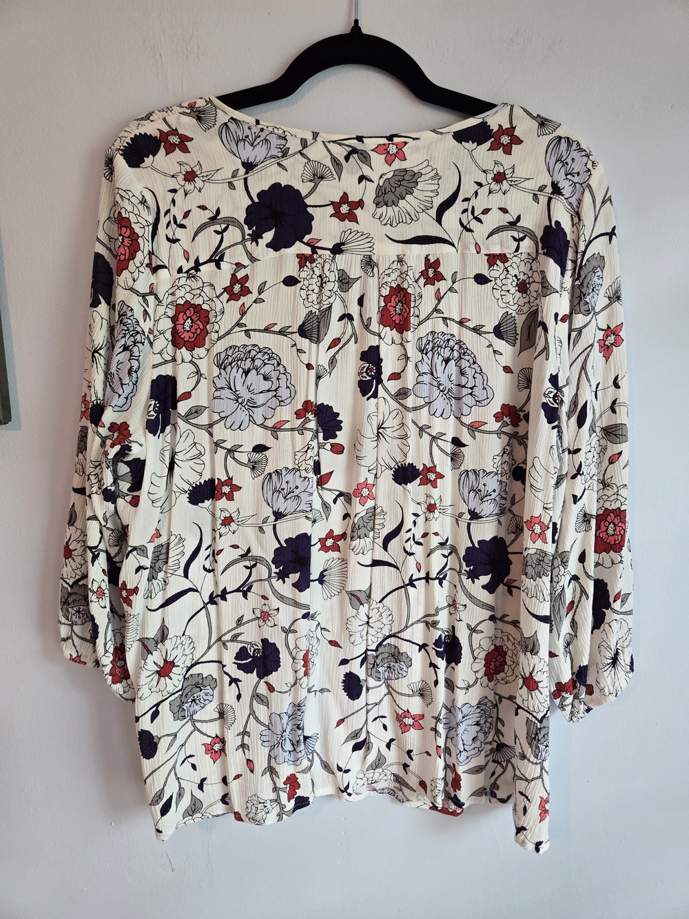 Market & Spruce Cream Floral Boho Peasant Blouse with Red & Navy Accents 2X - Picture 5 of 8
